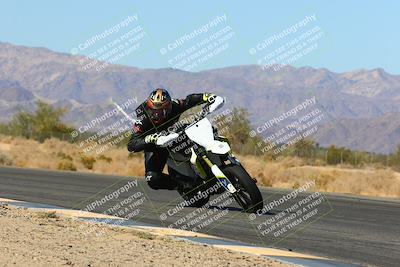 media/Feb-13-2022-SoCal Trackdays (Sun) [[c9210d39ca]]/Turn 7 Inside (1040am)/